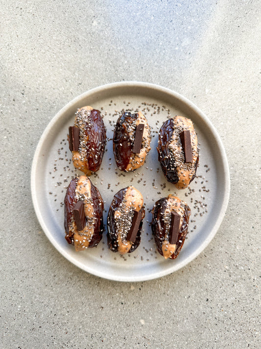 chocolate stuffed date boats